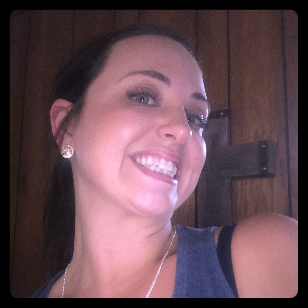 Meet your Posher, Deb